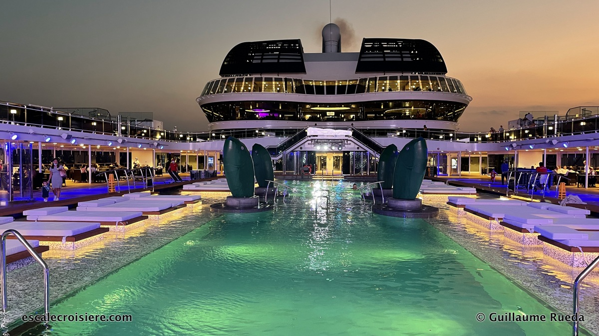 MSC Virtuosa - Atmosphere pool