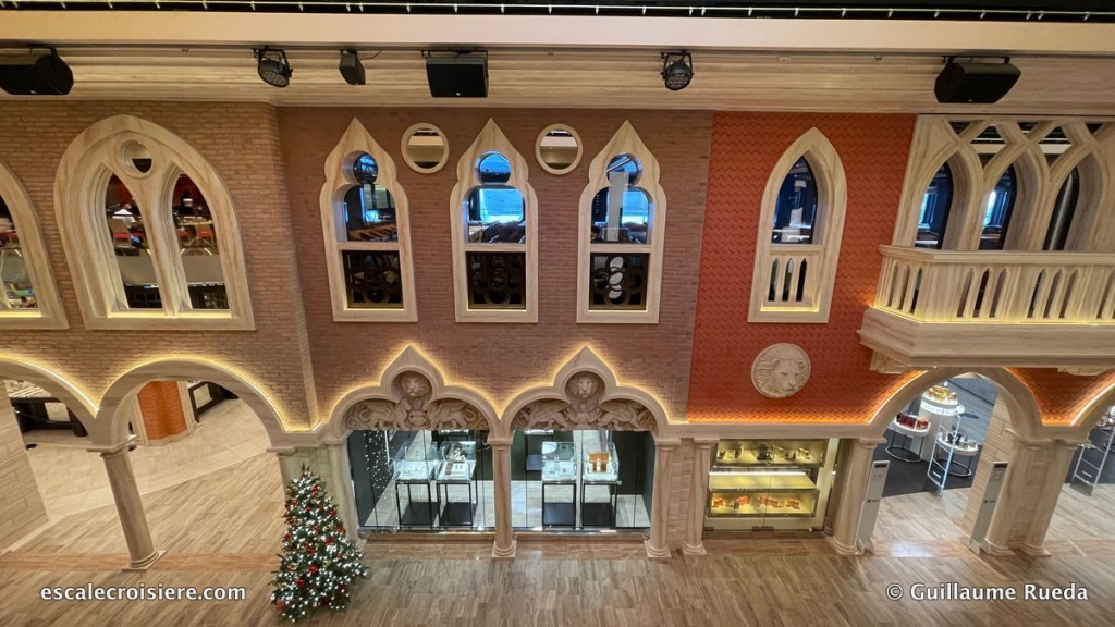 MSC Virtuosa - Boutiques