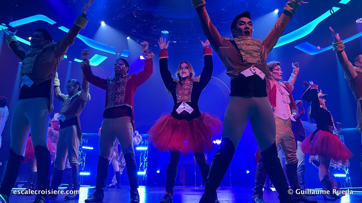 MSC Virtuosa - Carousel Lounge - Arkymea