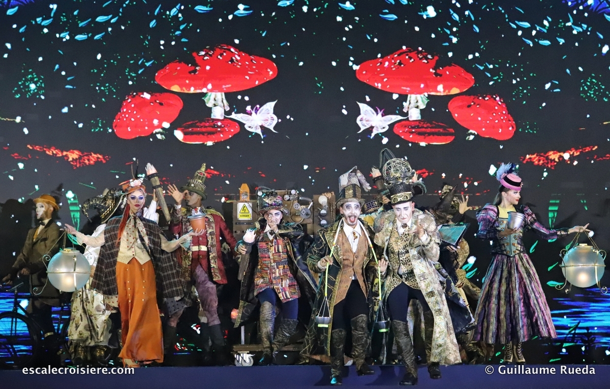 MSC Virtuosa - Carousel Production at Sea (2)