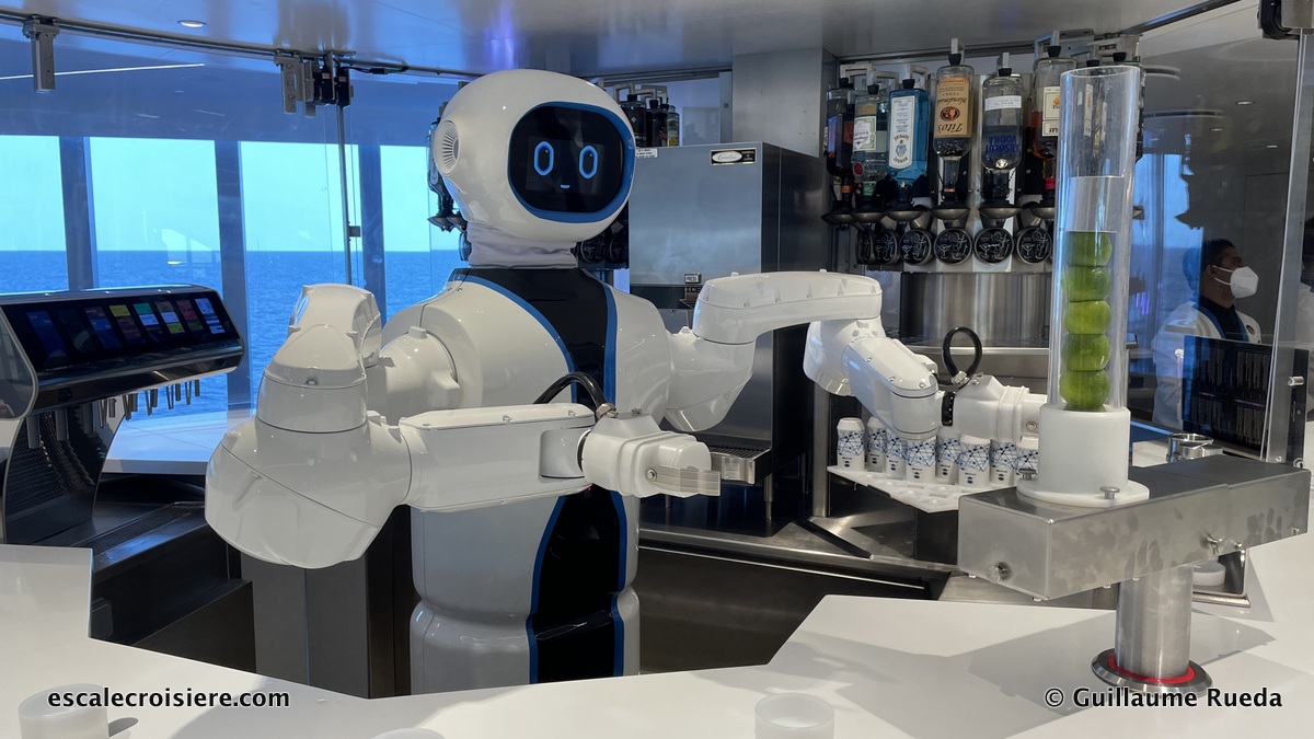 MSC Virtuosa - Starship Club - Robot - Rob