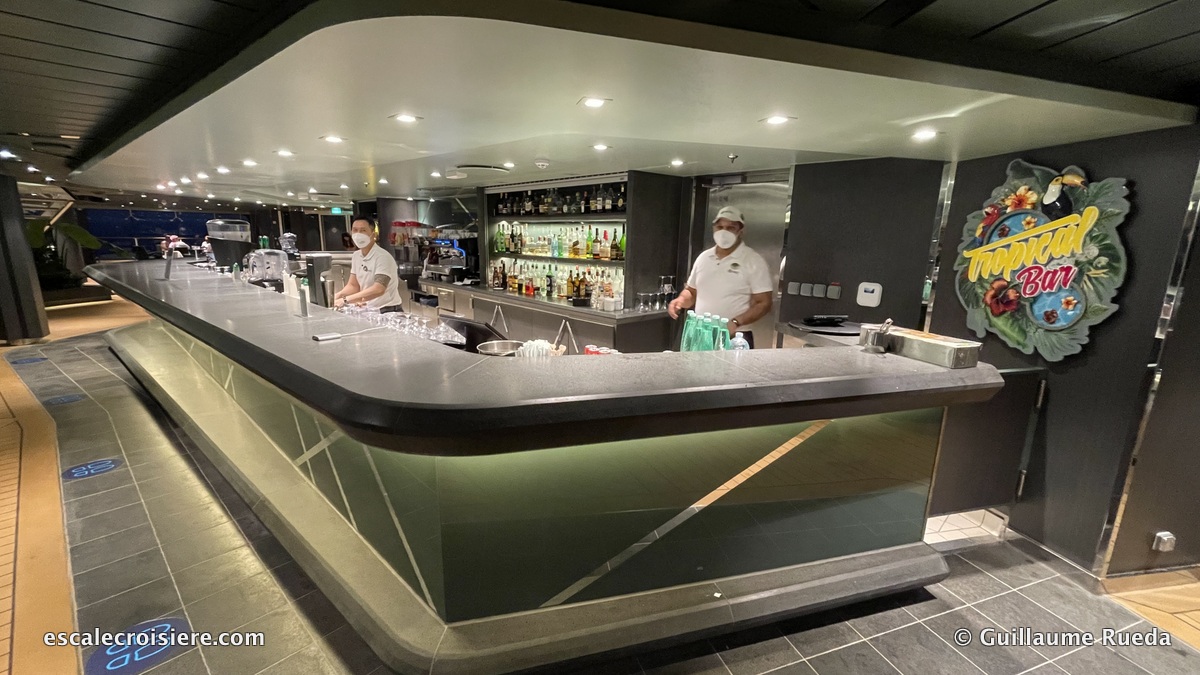 MSC Virtuosa - Tropical bar