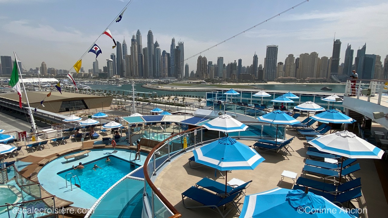 Costa Firenze - Piscine arrière Versilia Sunshine Deck