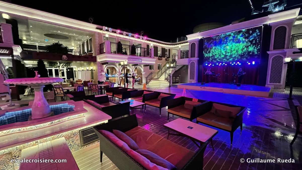 Costa Firenze - Versilia Deck