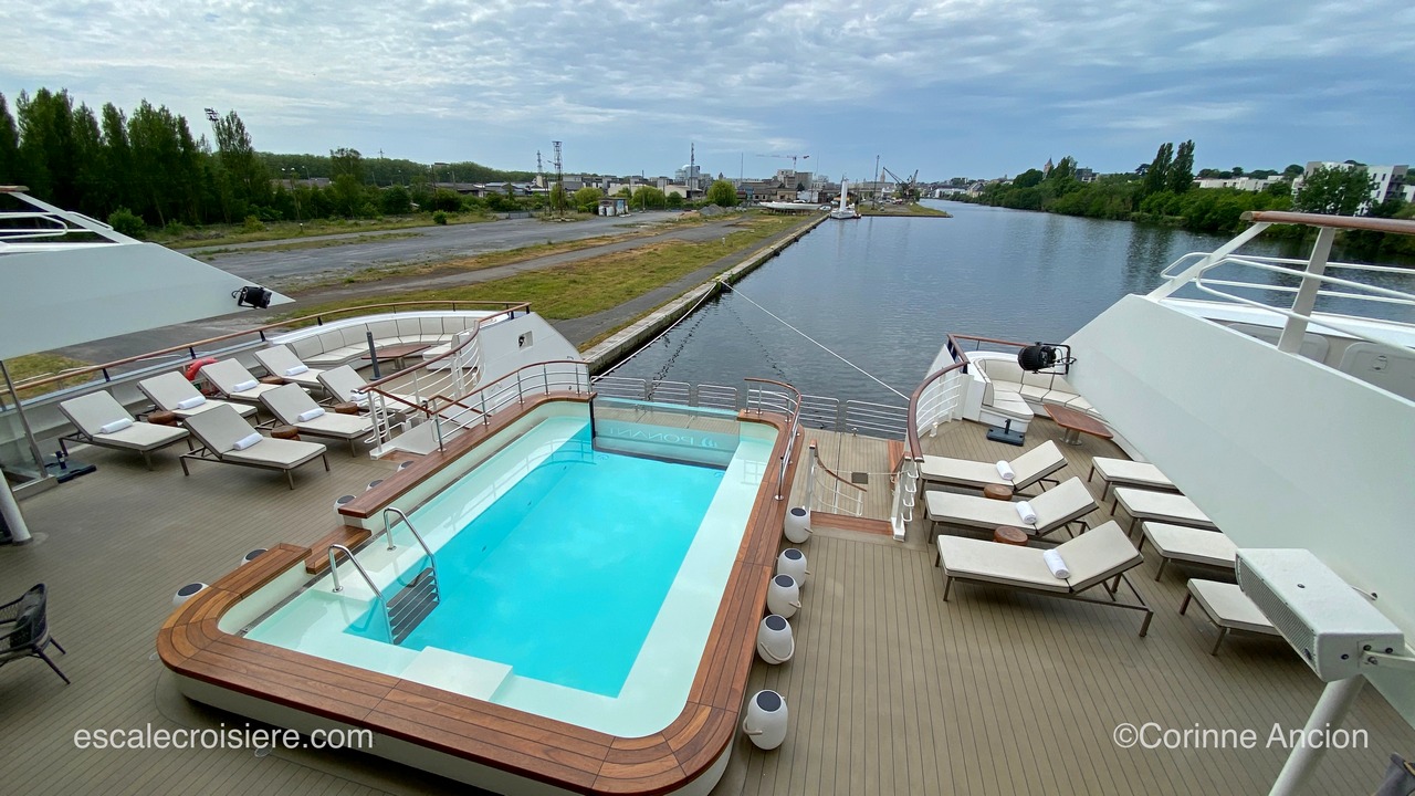 Le Bellot - Piscine - Ponant