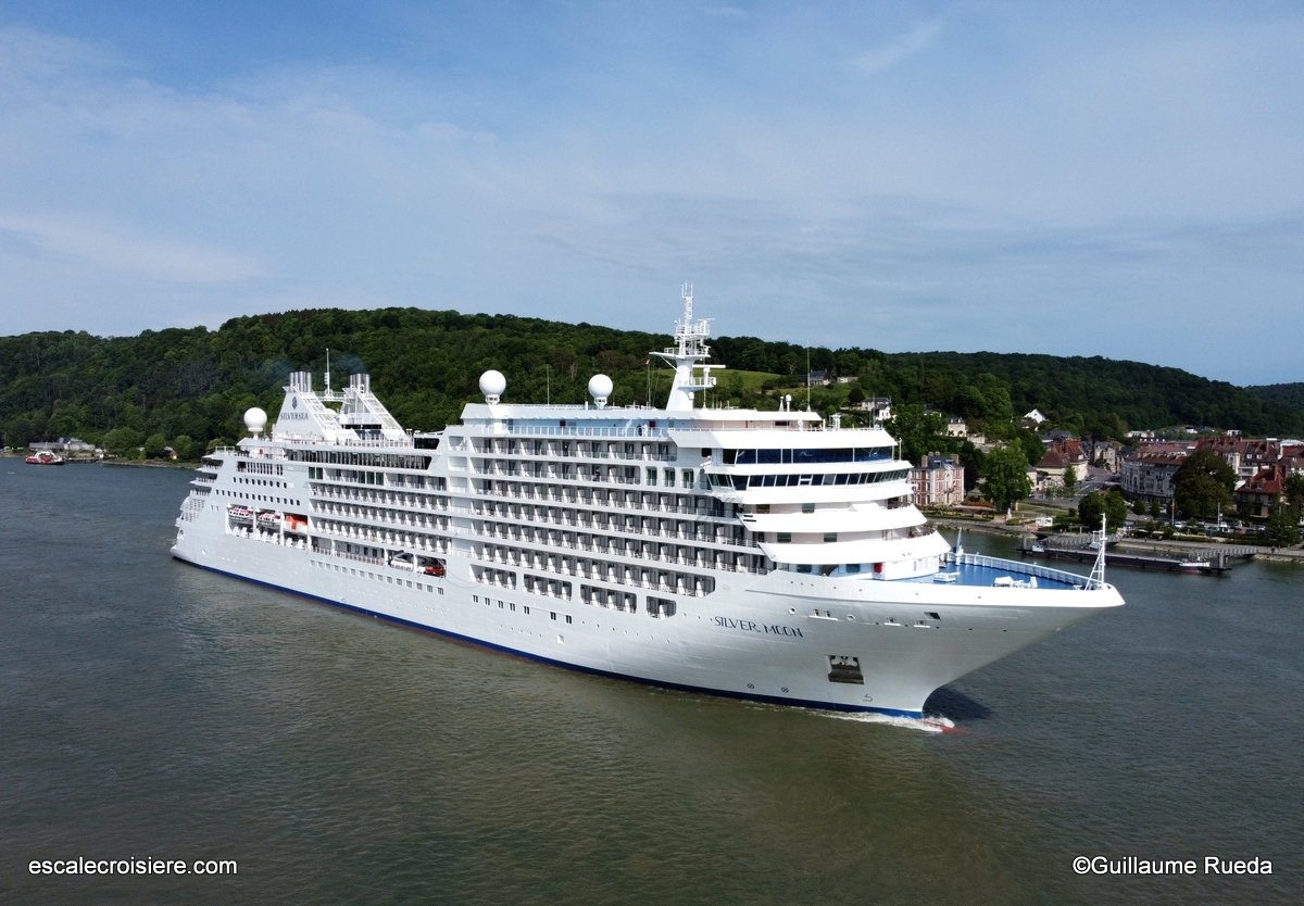 Silver Moon - Caudebec en Caux