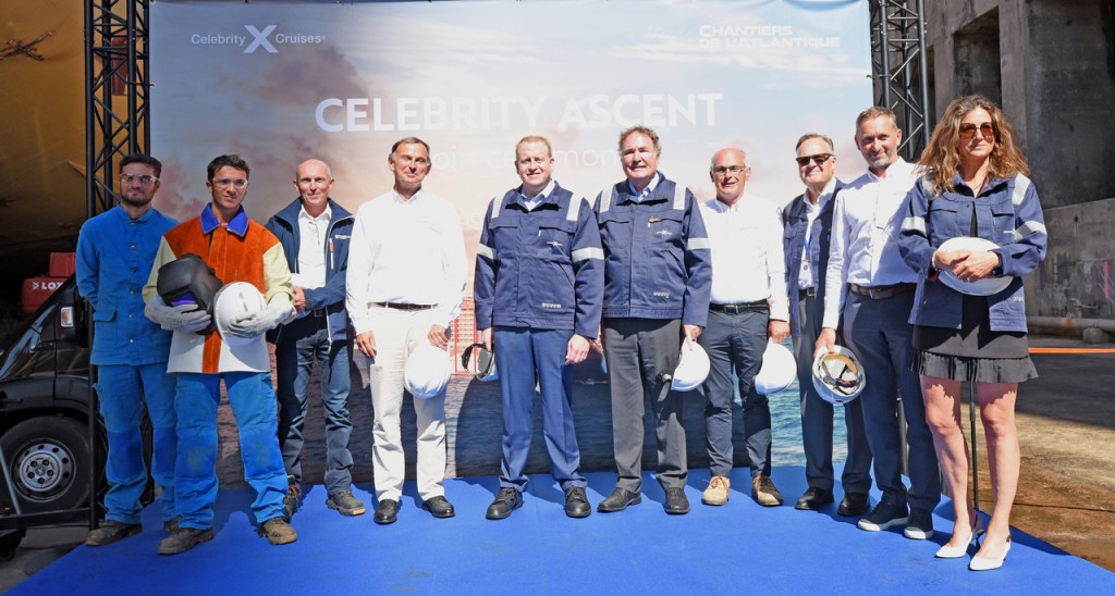 M34 - Celebrity Ascent - Cérémonie de la pièce