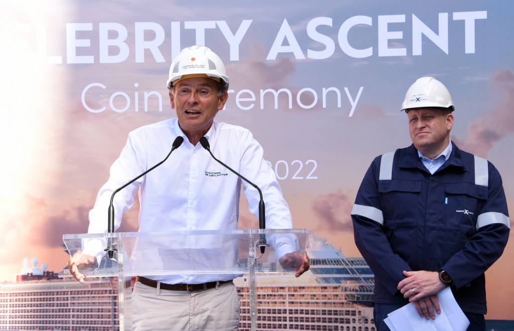 M34 - Celebrity Ascent - Cérémonie de la pièce