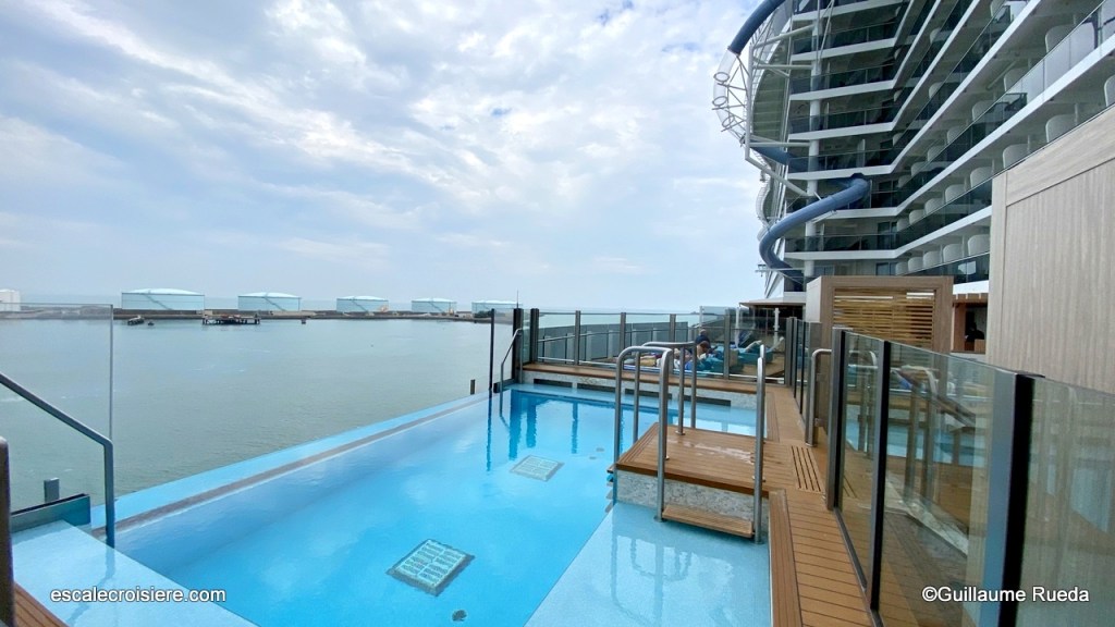 Infinity Beach Piscines - Ocean Boulevard pont 8