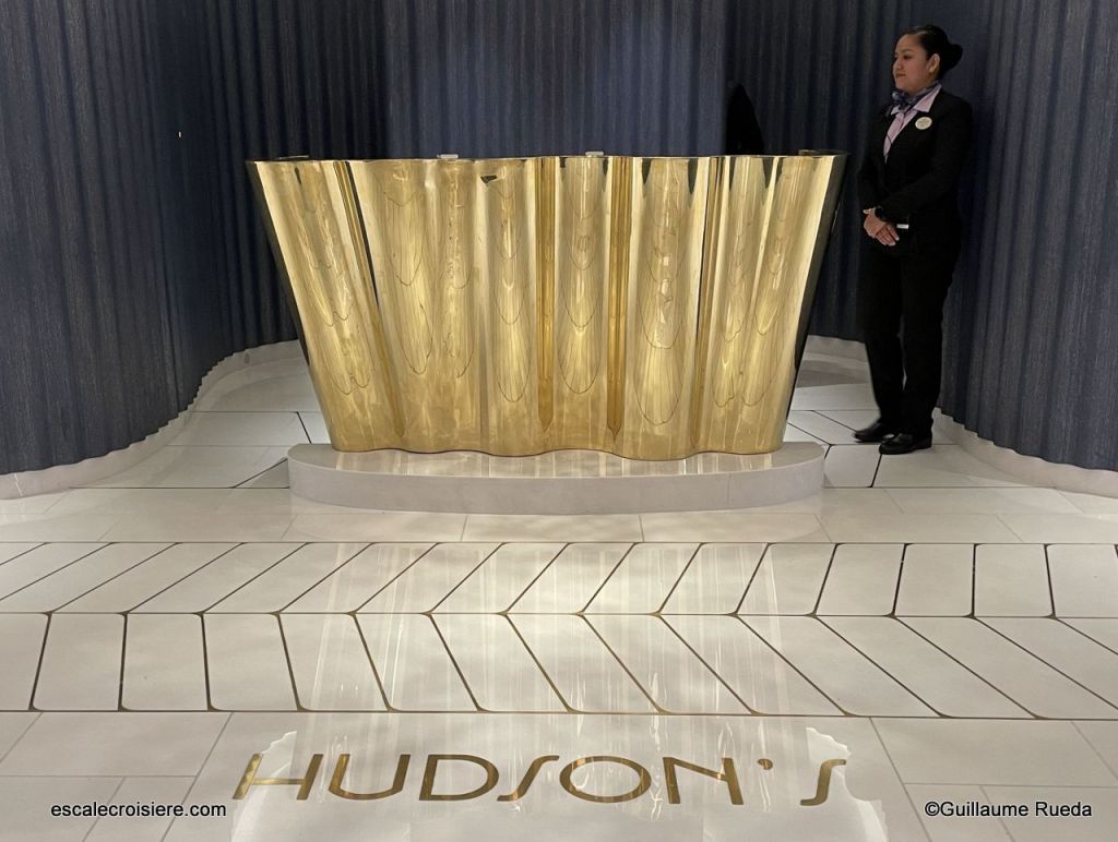 Norwegian Prima - Hudson's restaurant