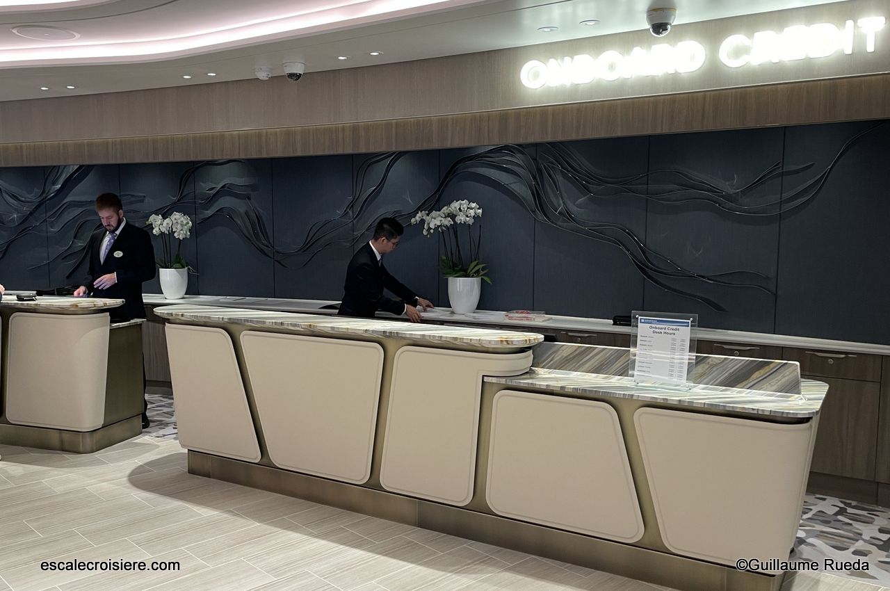 Norwegian Prima - Penrose Atrium