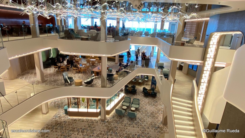 Norwegian Prima - Penrose Atrium