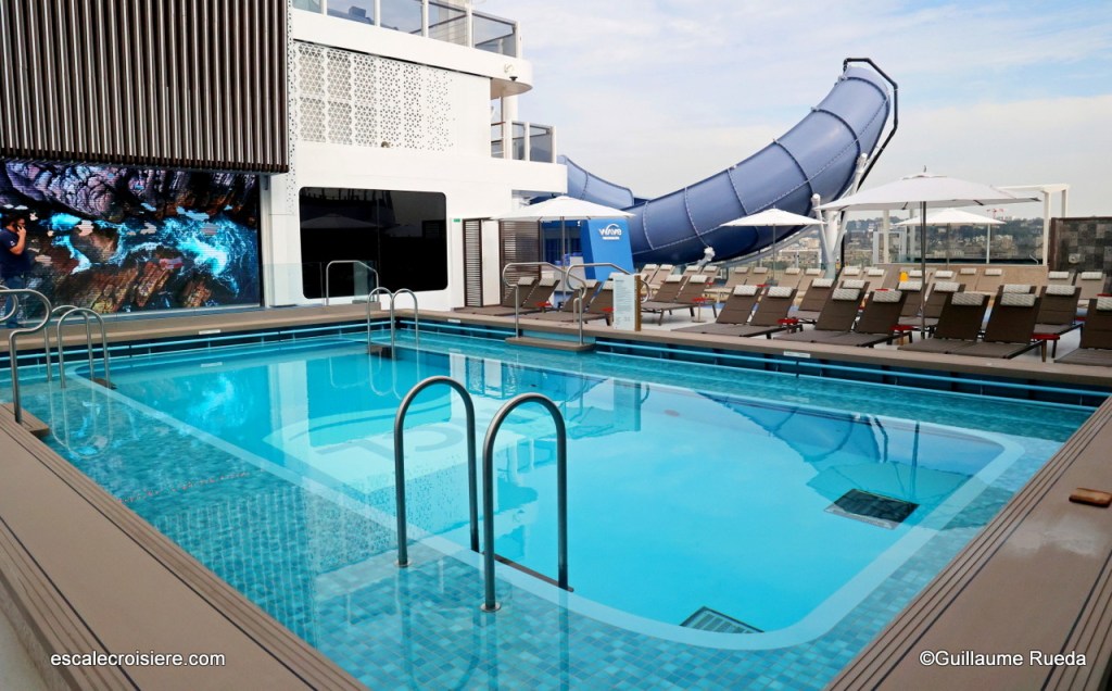 Norwegian Prima - Piscine Centrale