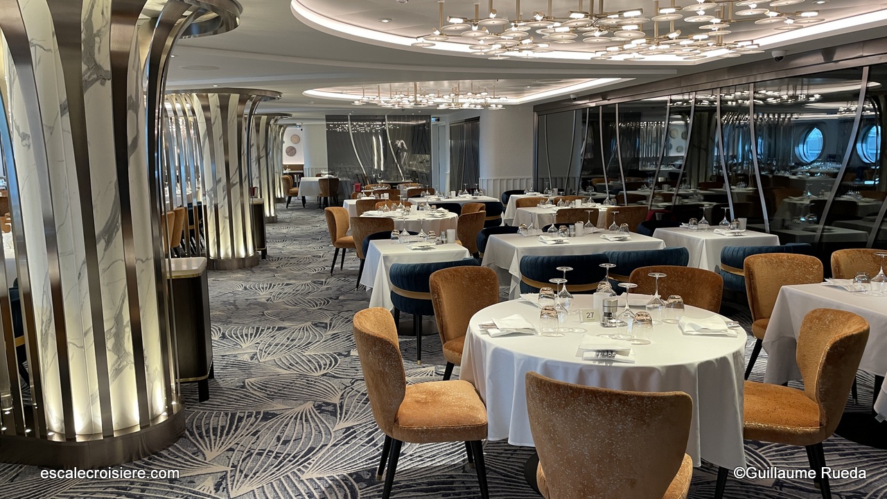 Norwegian Prima - The Commodore restaurant