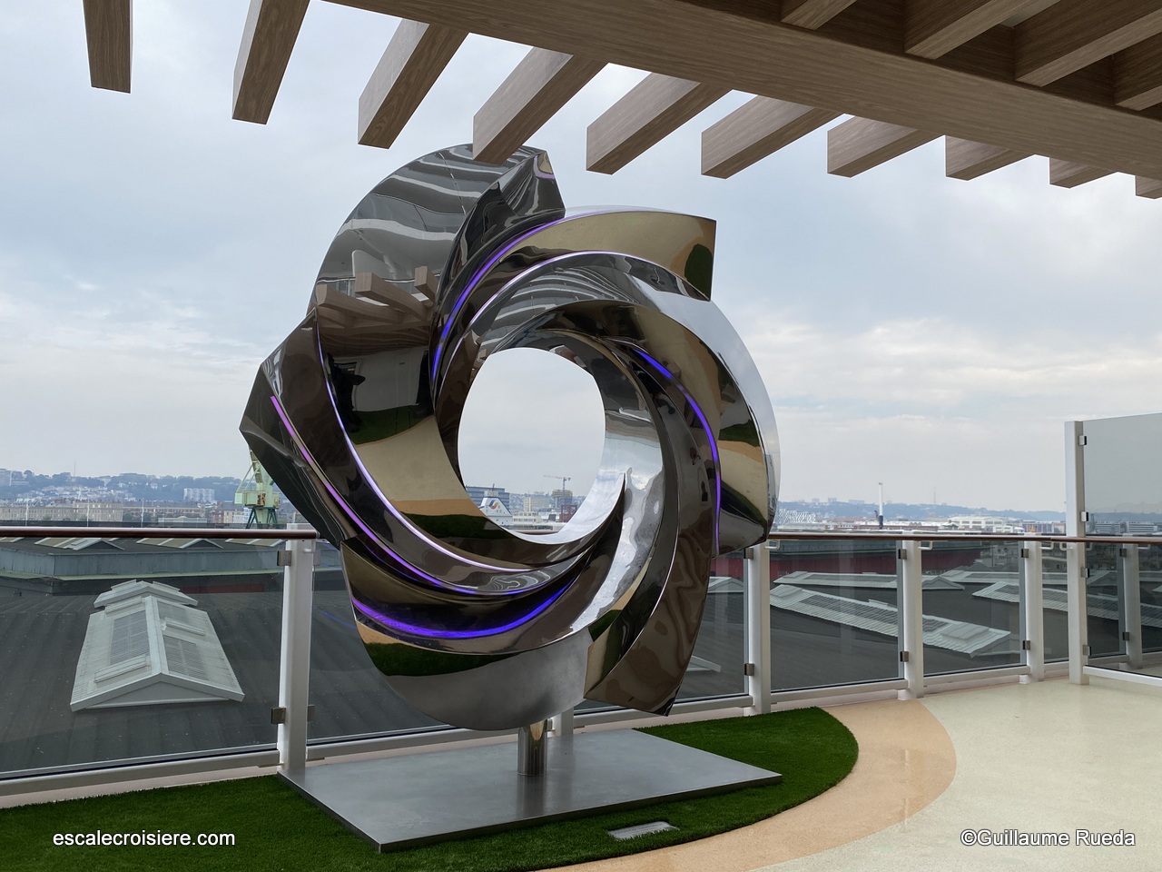 Norwegian Prima - The Concourse