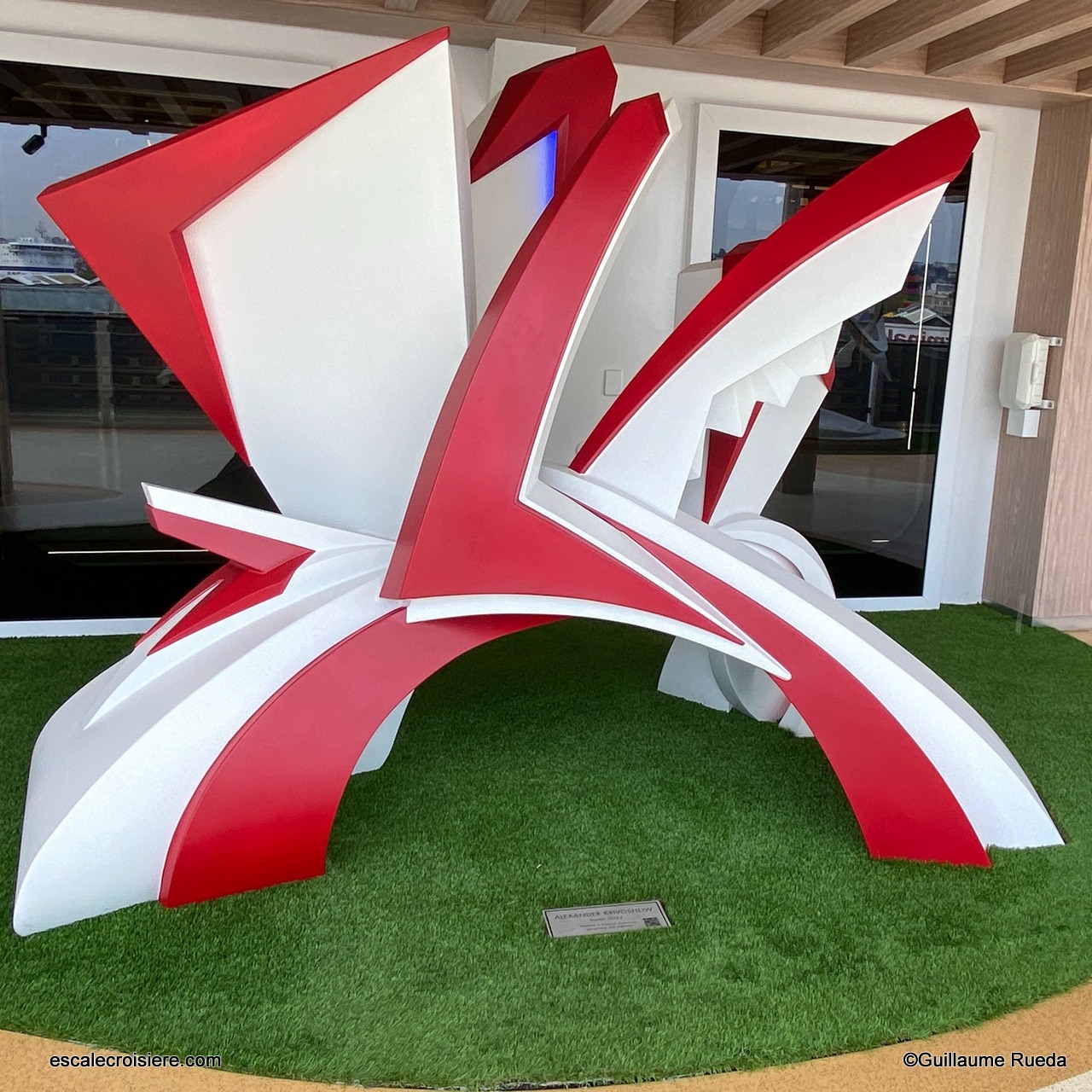 Norwegian Prima - The Concourse