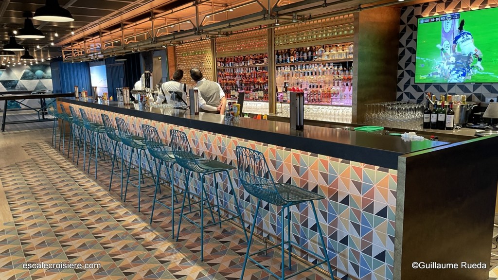 Norwegian Prima - The Local Bar & Grill