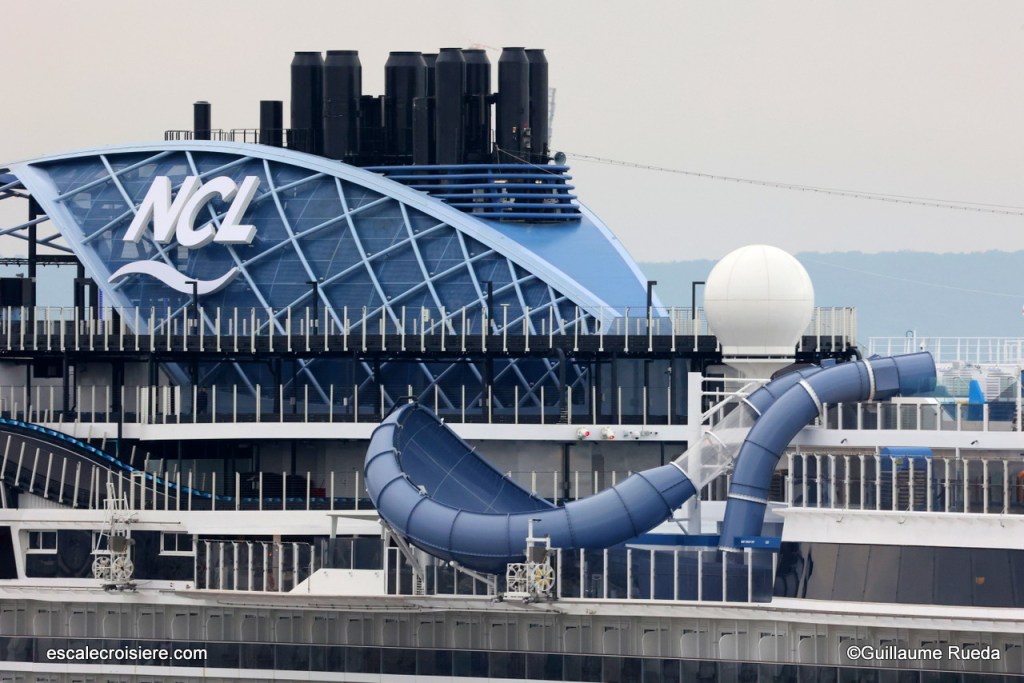 Norwegian Prima - Toboggans The Wave