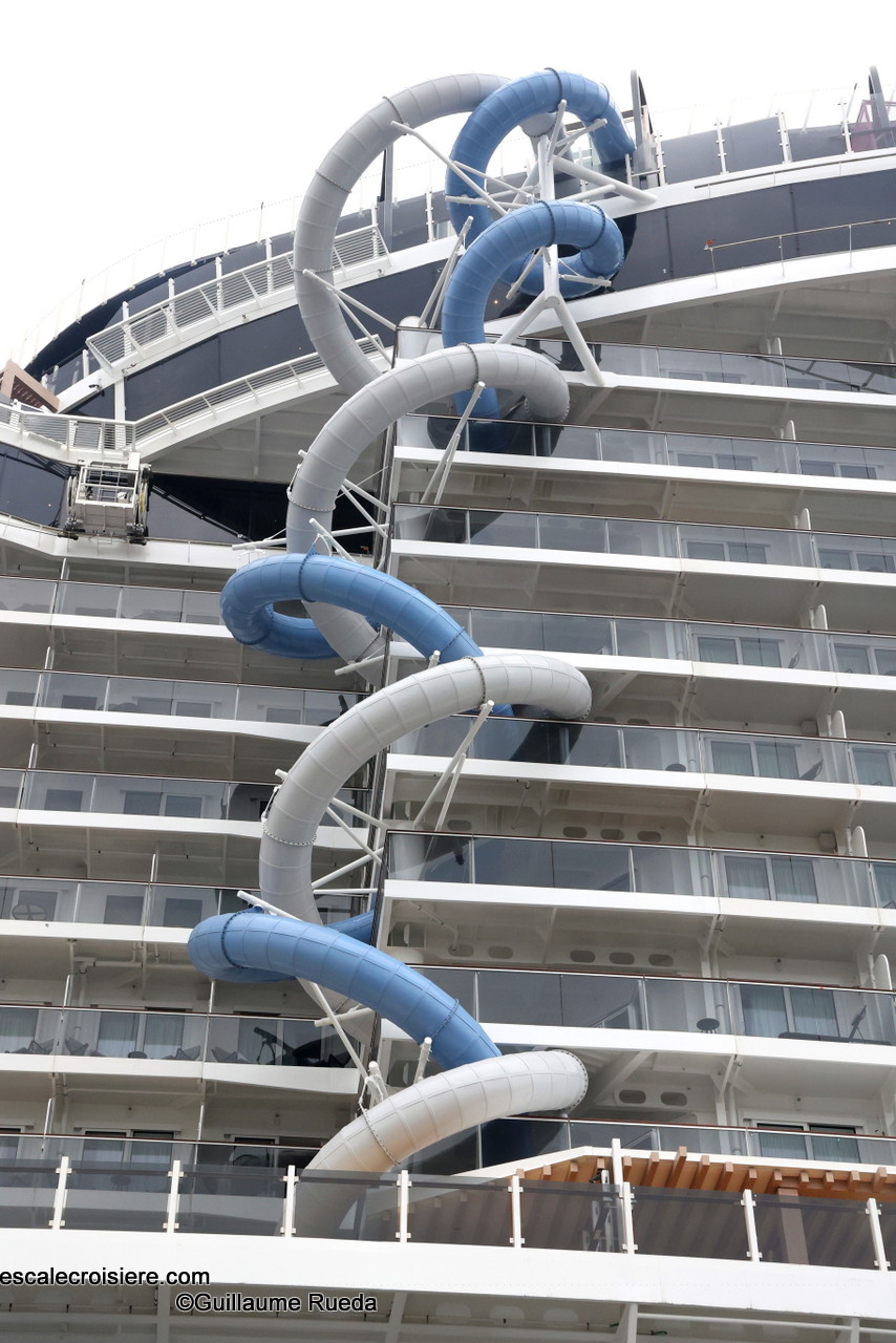 Norwegian Prima - Toboggans The Rush