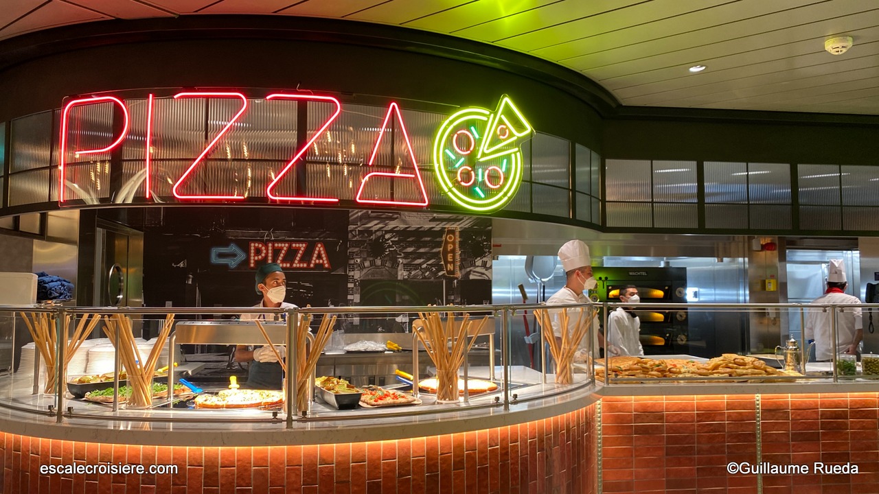 MSC World Europa - Luna Park Pizza & Burger