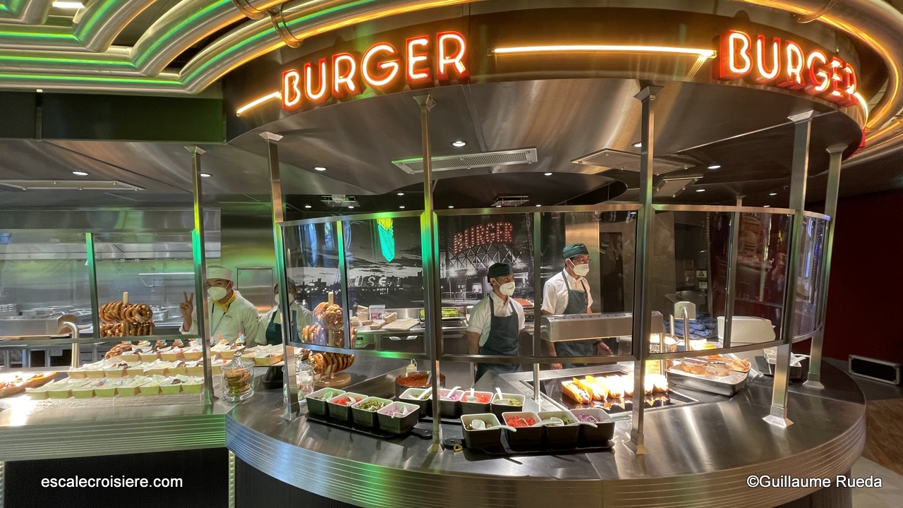 MSC World Europa - Luna Park Pizza & Burger