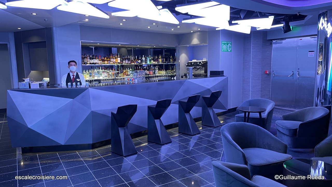 MSC World Europa - Studio TV & bar