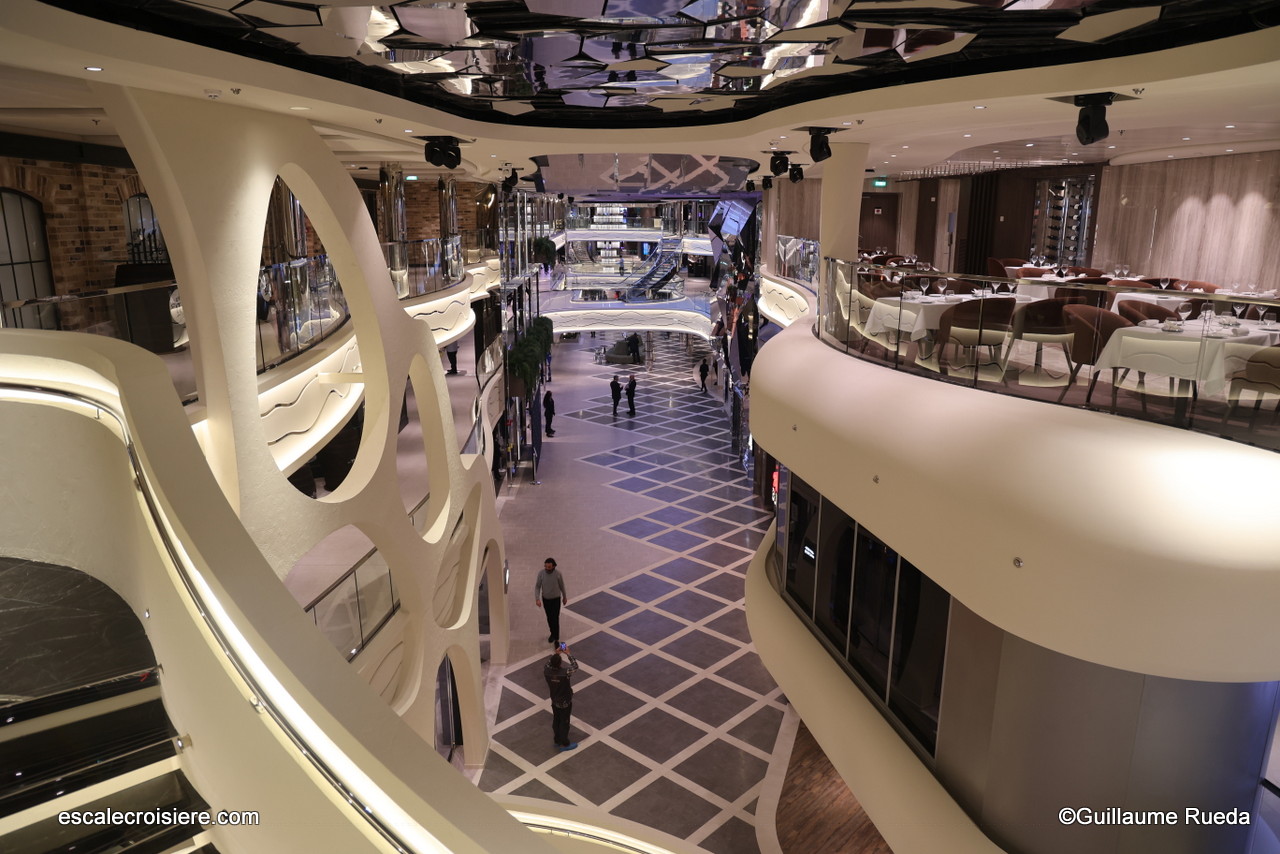 MSC World Europa - World Galleria
