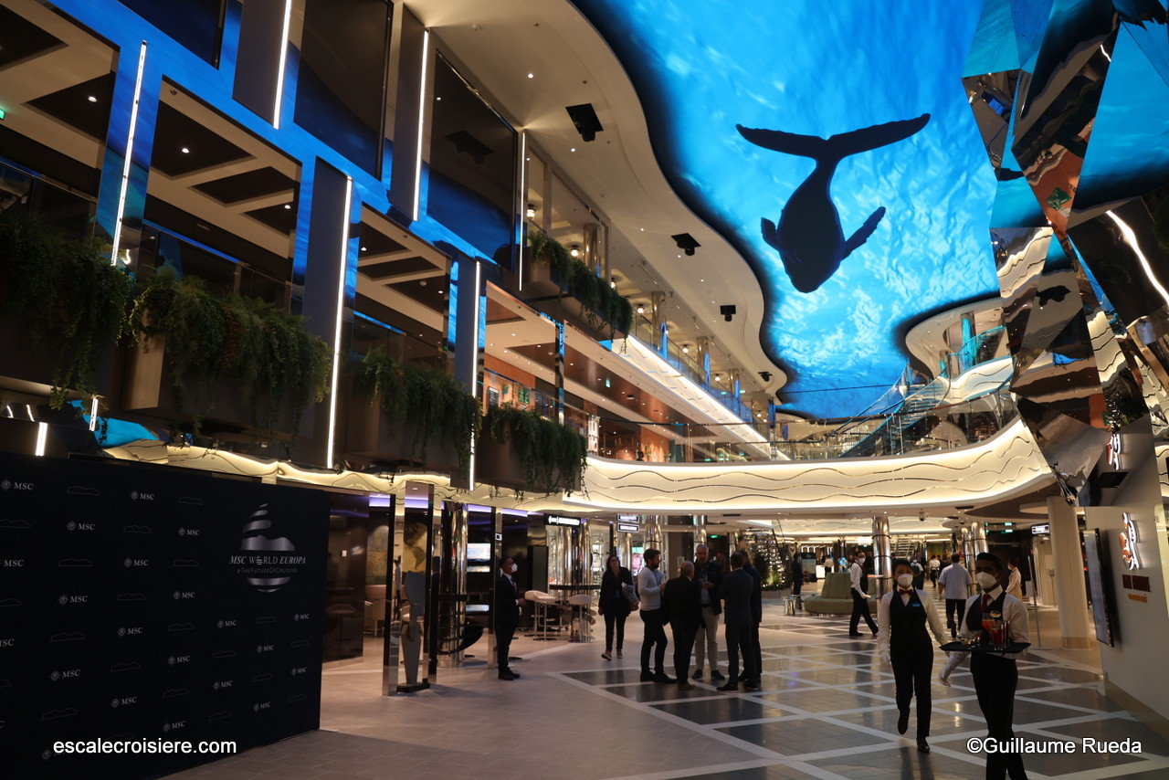 MSC World Europa - World Galleria