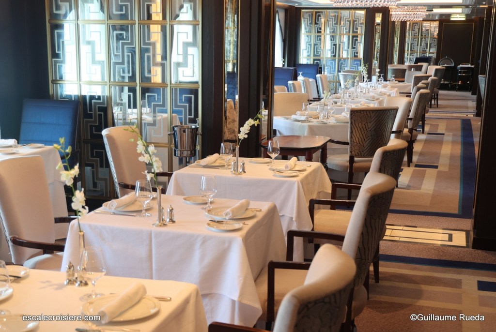 Queen Victoria - Britannia Club restaurant