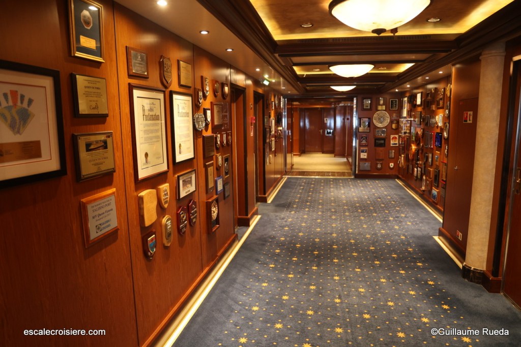 Queen Victoria - Commodore Club