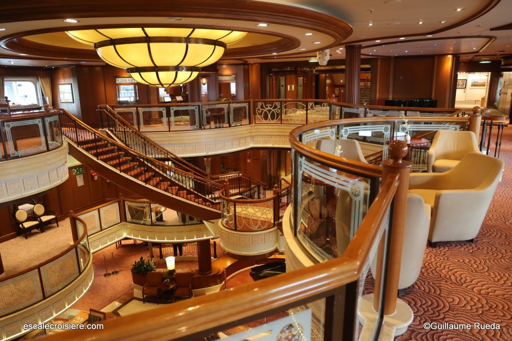 Queen Victoria - Grand Lobby