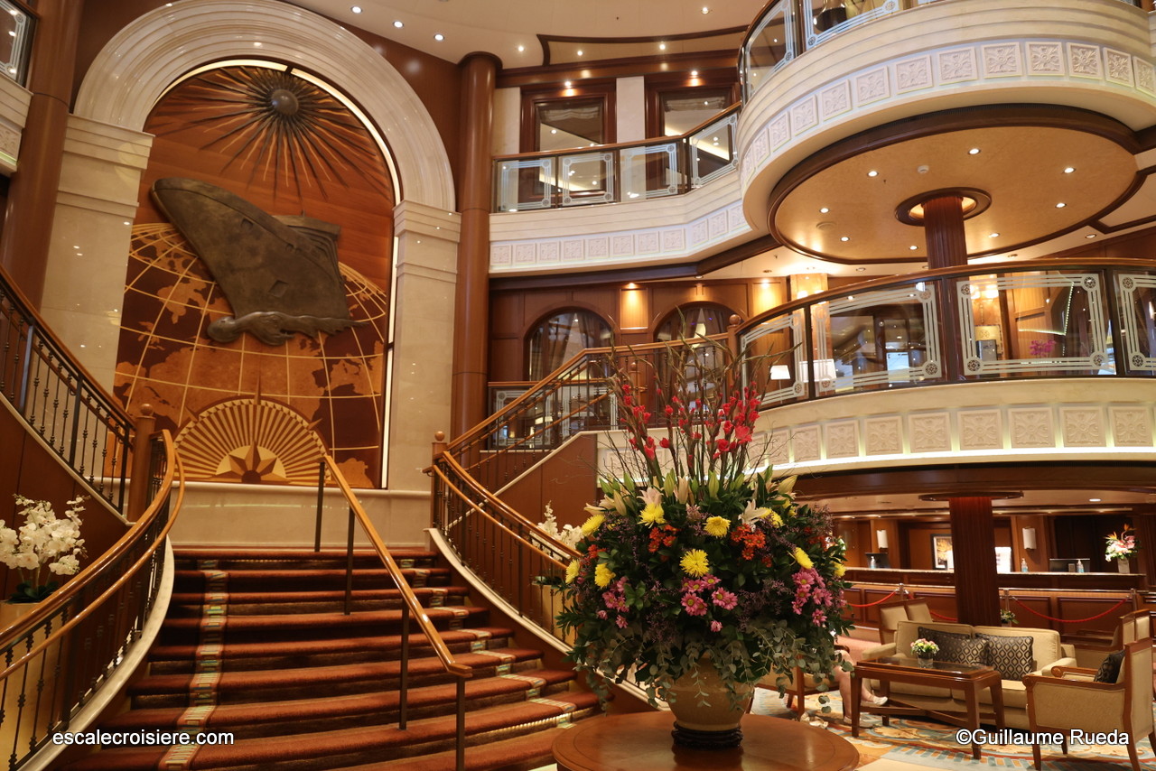 Queen Victoria - Grand Lobby