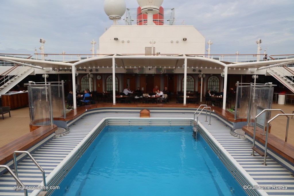 Queen Victoria - Piscine arrière Lido Pool