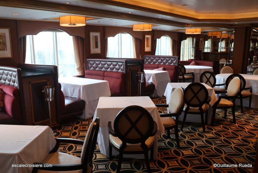 Queen Victoria - The Verandah restaurant