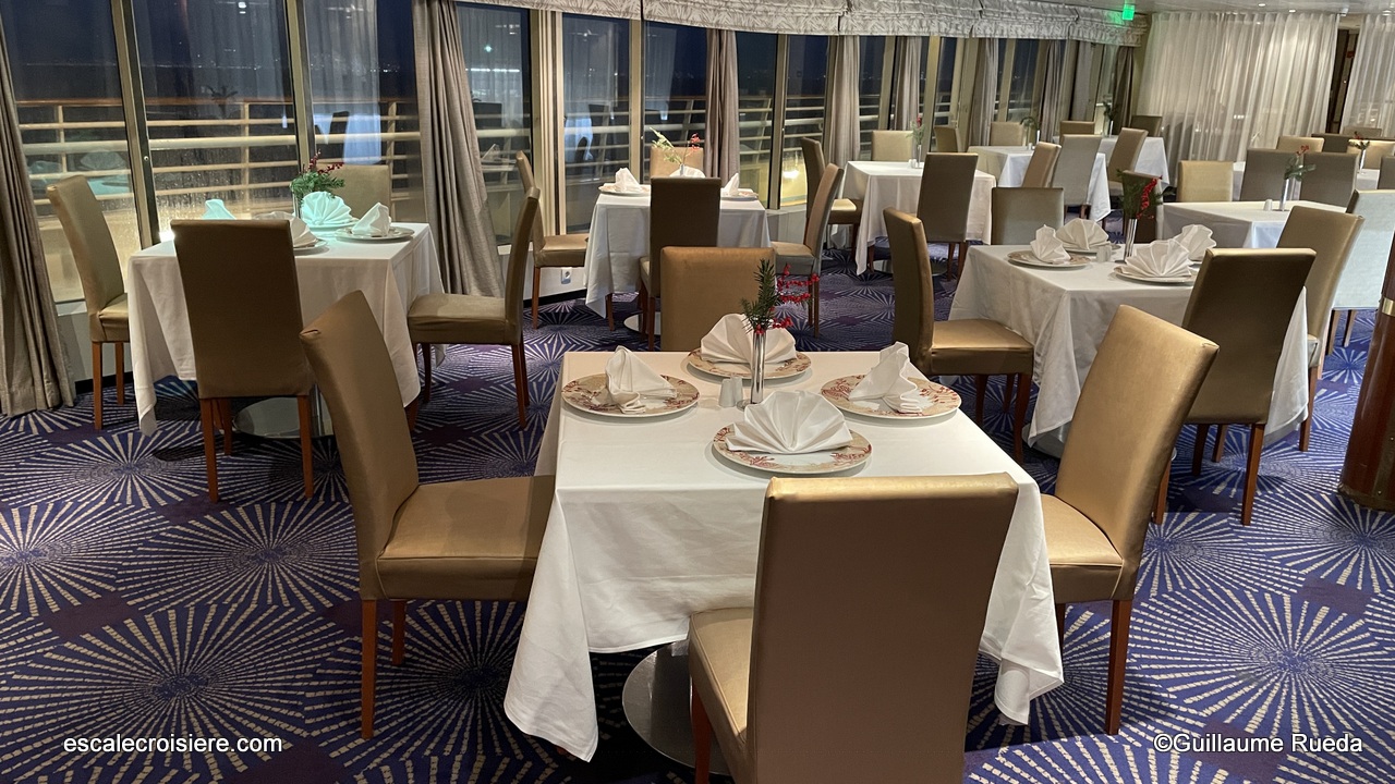 Celestyal Crystal - Aura Restaurant