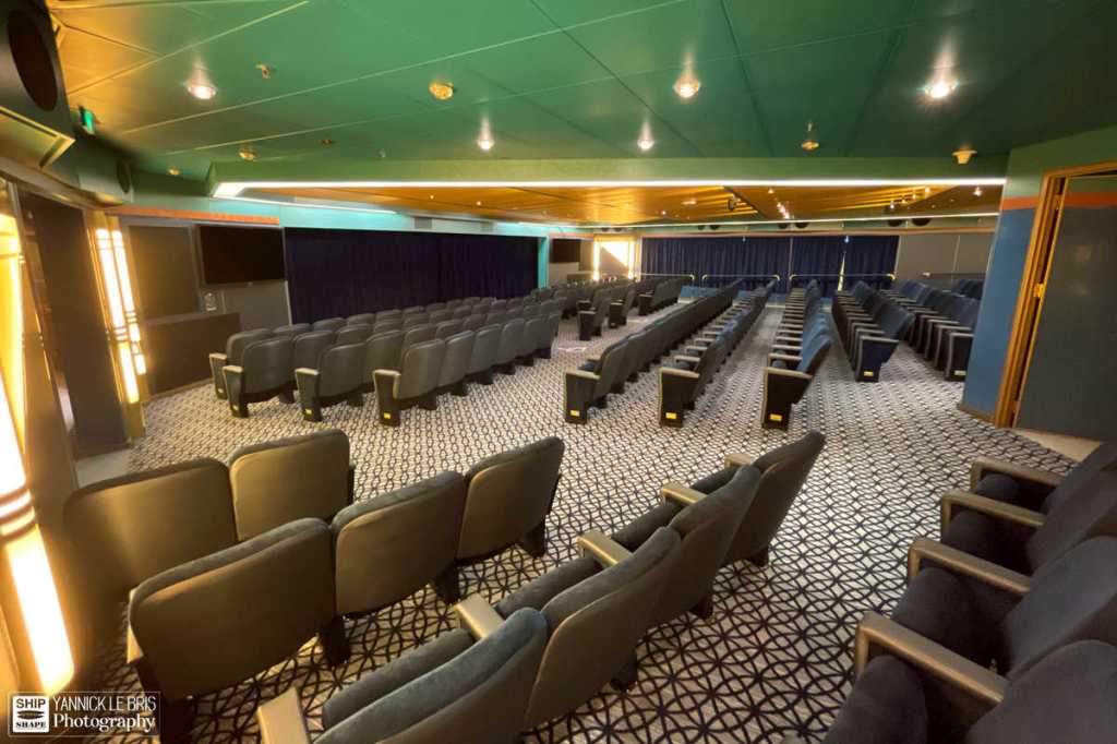 Renaissance - Grand Auditorium - CFC