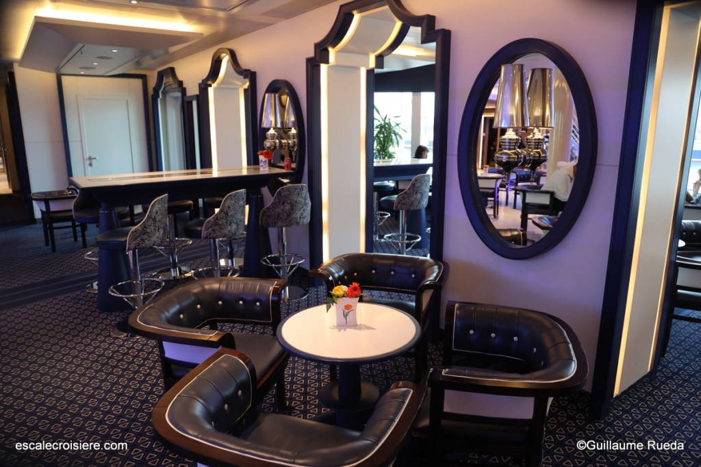 Nieuw Statendam - Bar - HAL