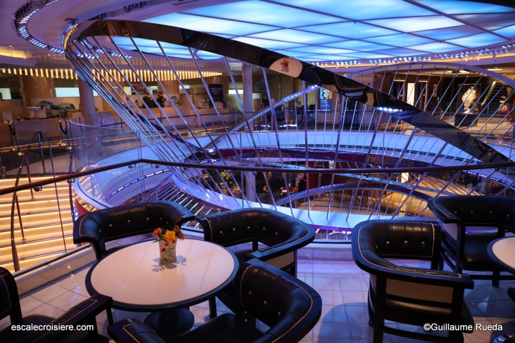 Nieuw Statendam - Bar - HAL