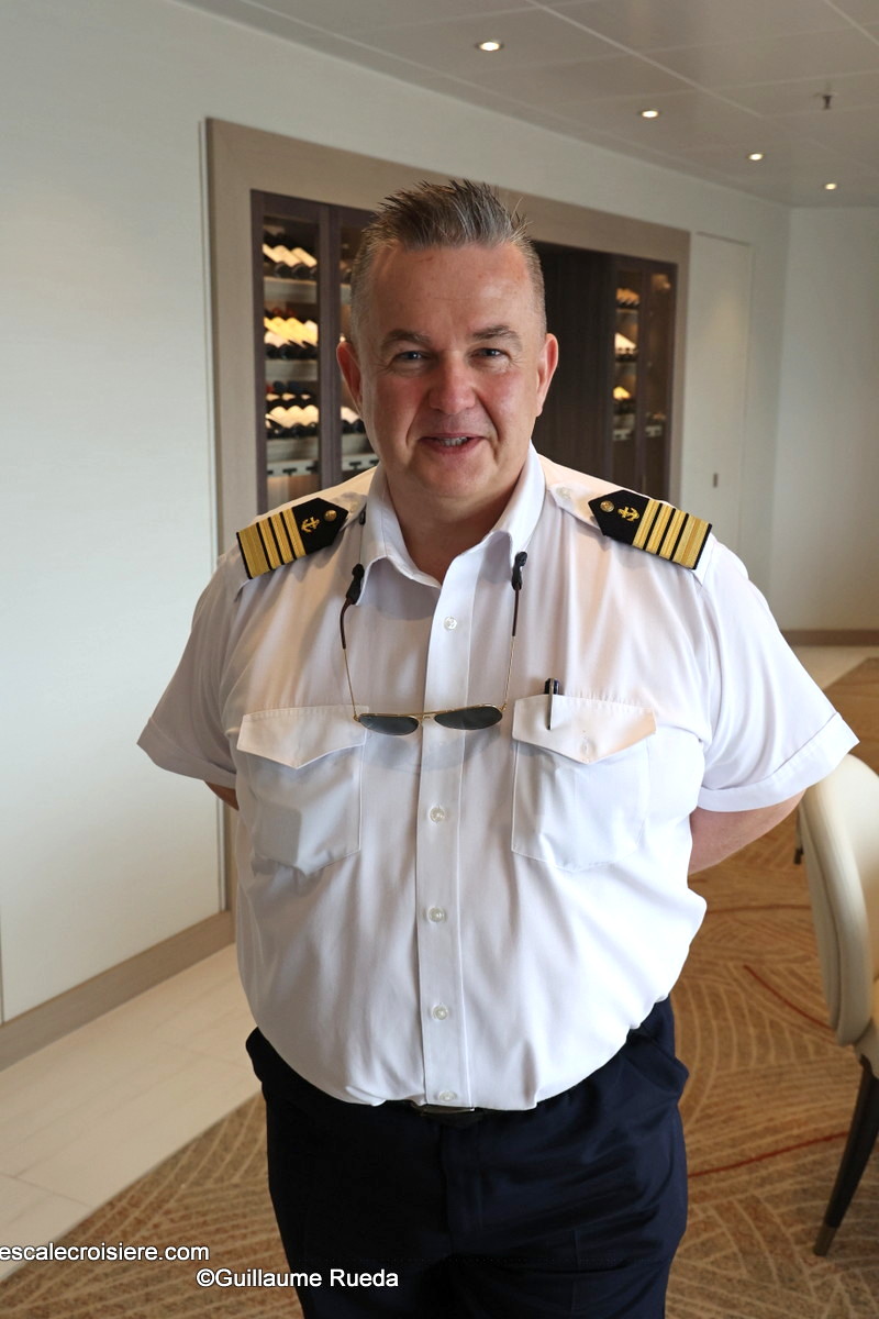 Echange de plaque - Escale inaugurale de Renaissance Le Havre - CFC Croisières