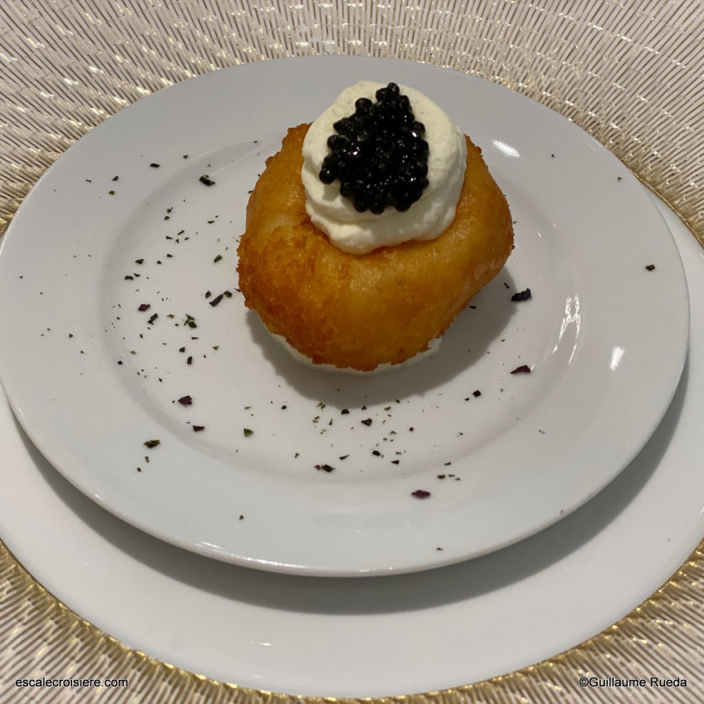 The Grand Dining Room - Vista - Oceania