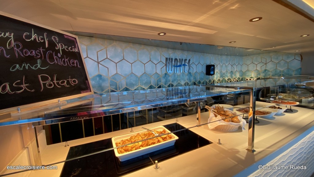 Waves Grill - Vista - Oceania