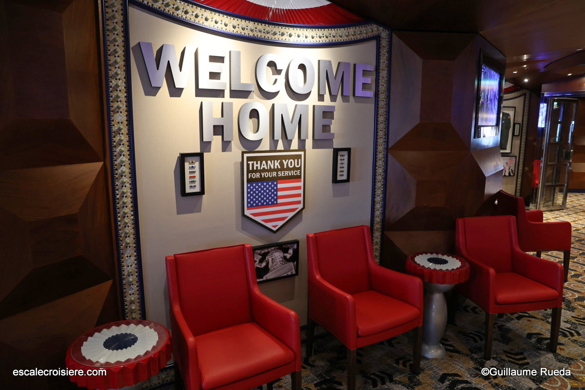 Carnival Legend - Heroes Tribute Bar
