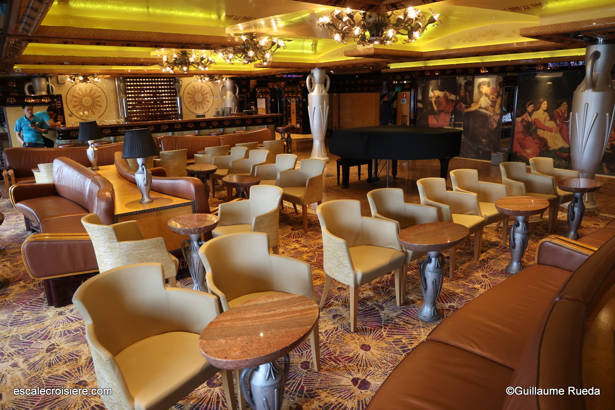 Carnival Legend - Odyssey Lounge