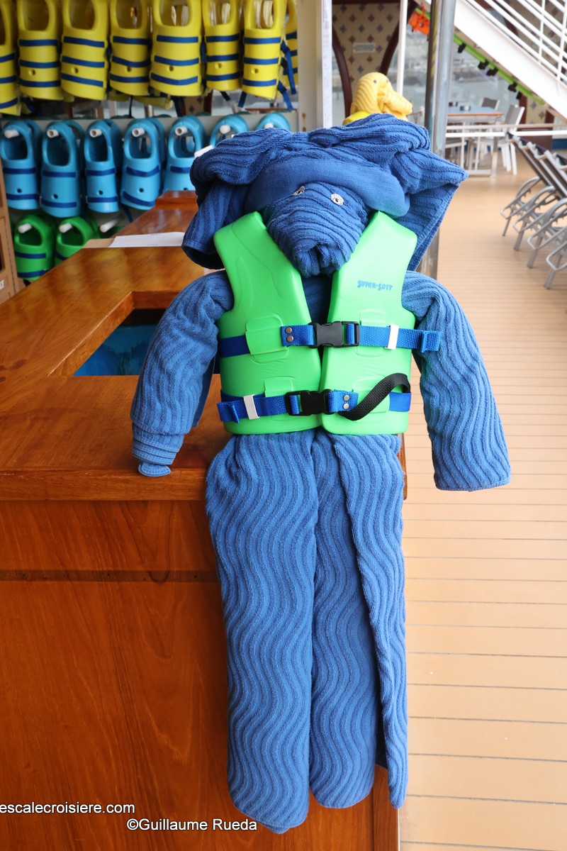 Carnival Legend - Piscine extérieure