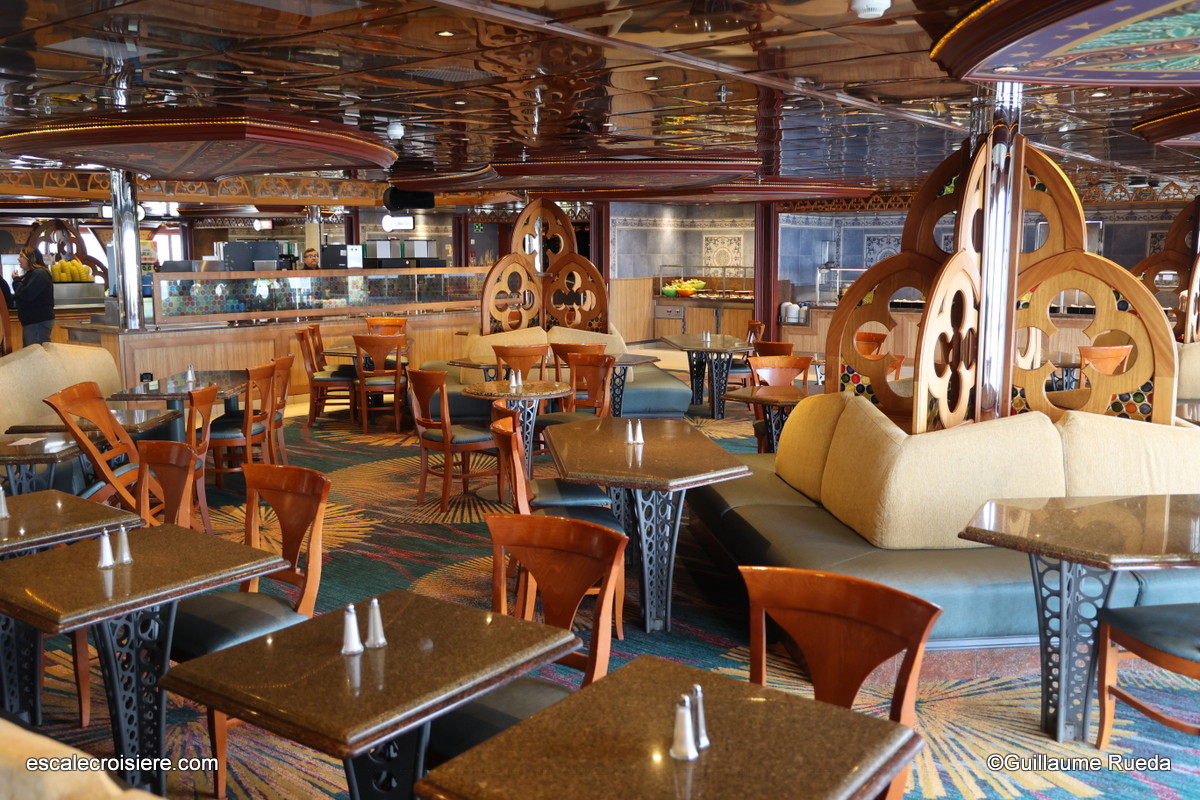 Carnival Legend - Unicorn Café Lido Restaurant