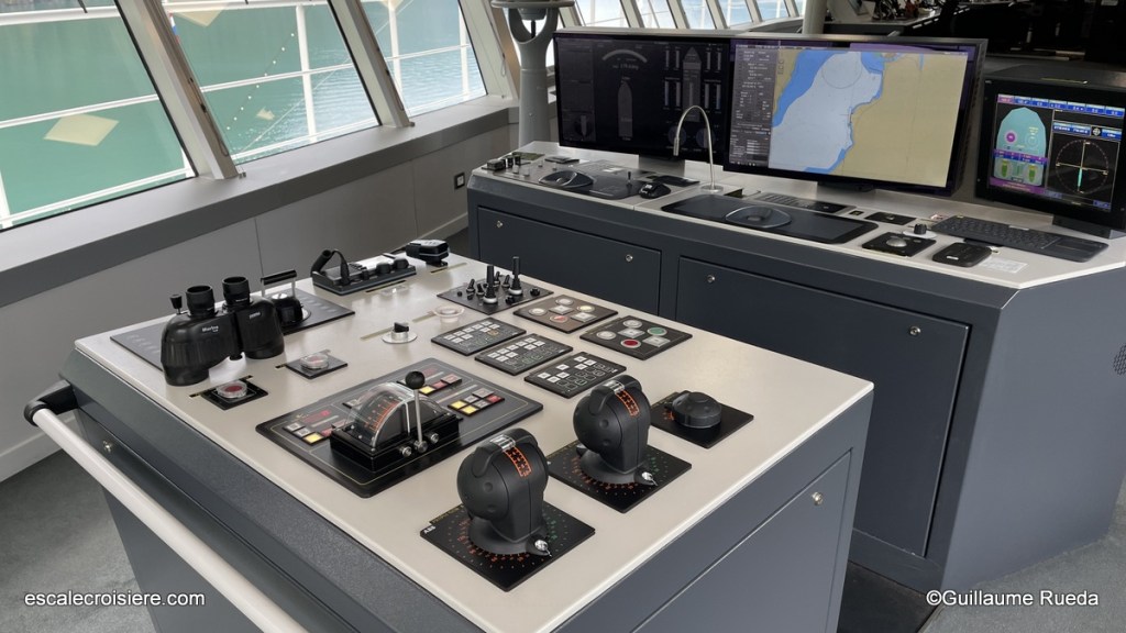 Bridge MS Rotterdam Passerelle - HAL