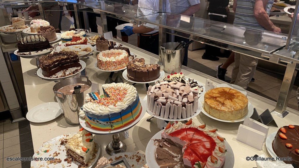 Buffet - Lido Market - MS Rotterdam - HAL