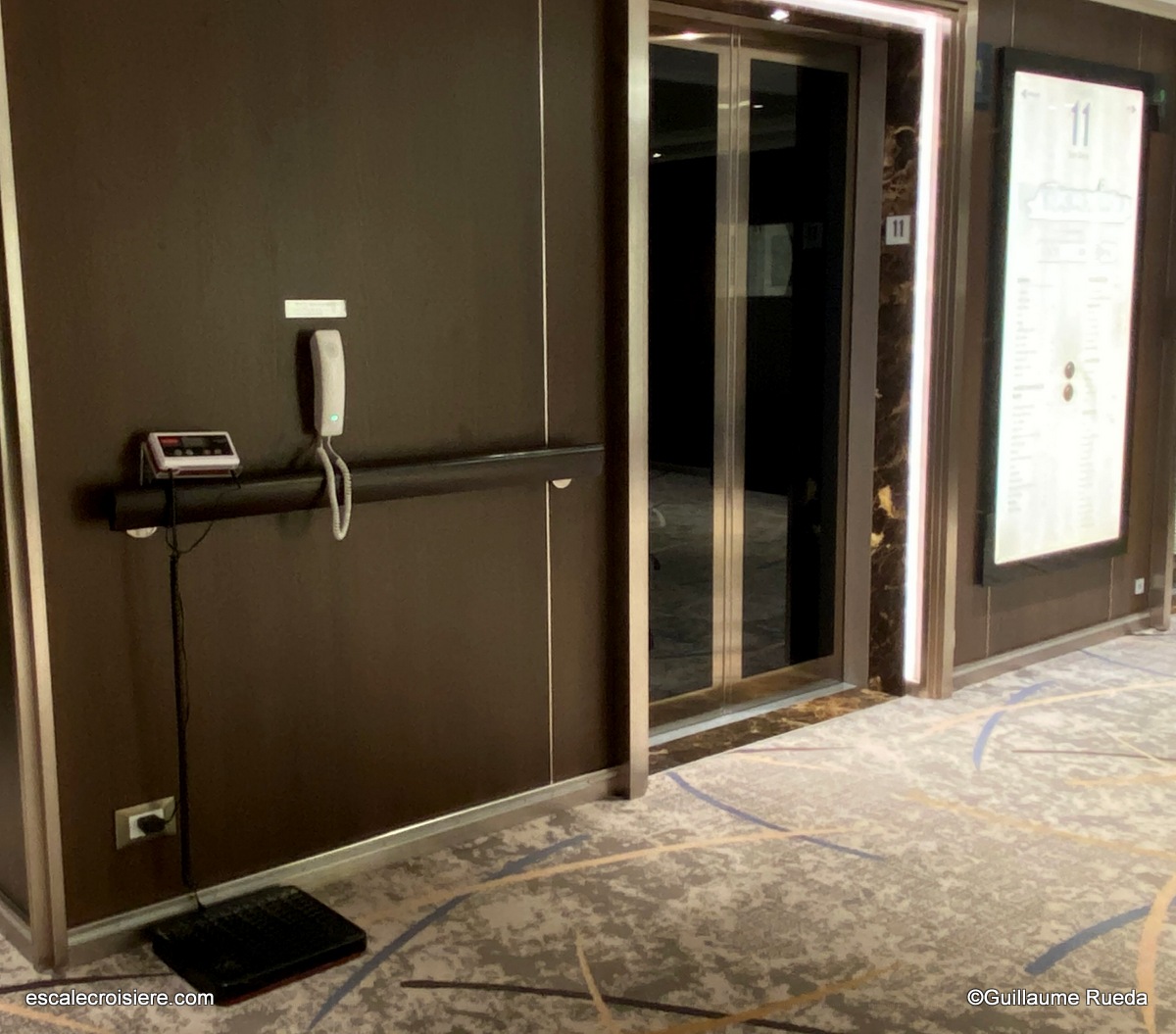 Balance près des ascenseurs - MS Rotterdam