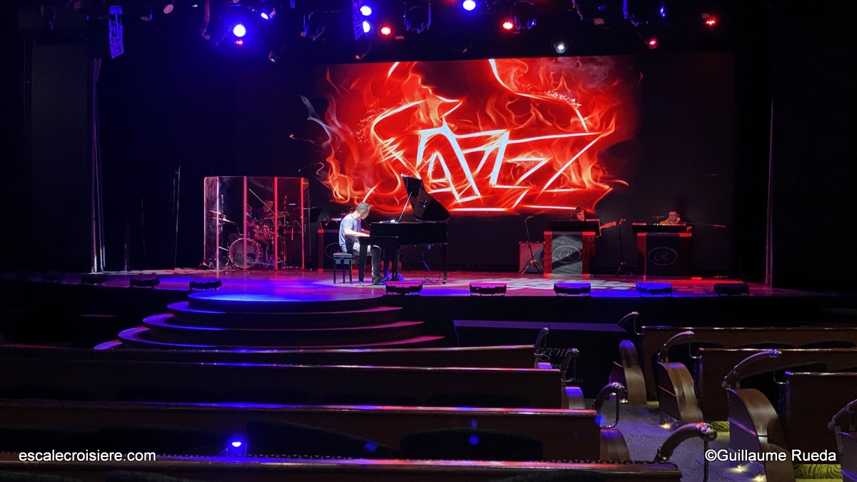 Constellation theater - Seven Seas Mariner