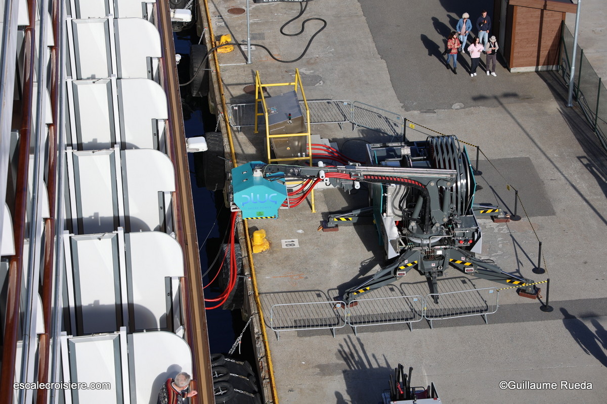 MS Rotterdam - HAL - Electricité quai Ålesund